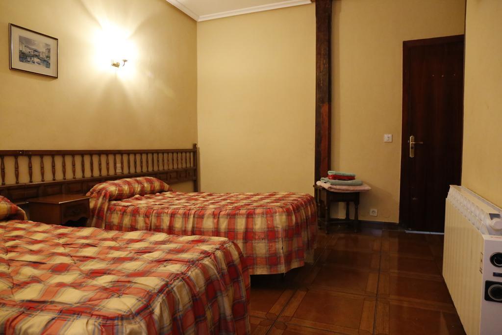 Pension Iberia Llanes Bilik gambar