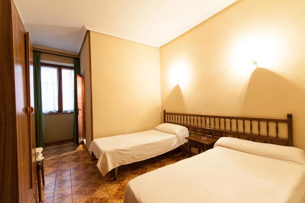 Pension Iberia Llanes Luaran gambar